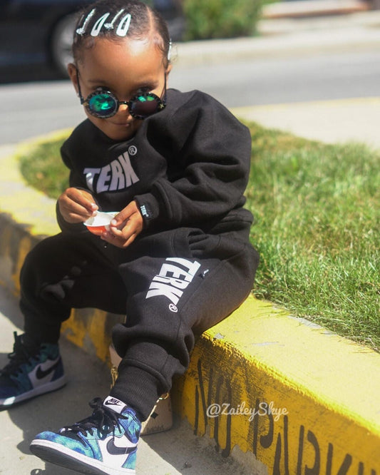 BLACK 2-Piece Crewneck Sweatshirt & Pants Set